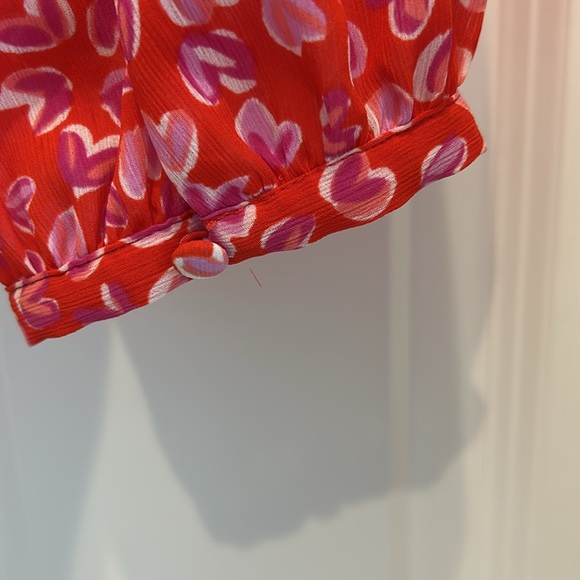 J. CREW NWT Smocked Keyhole Top size M red with hearts - Picture 4 of 8